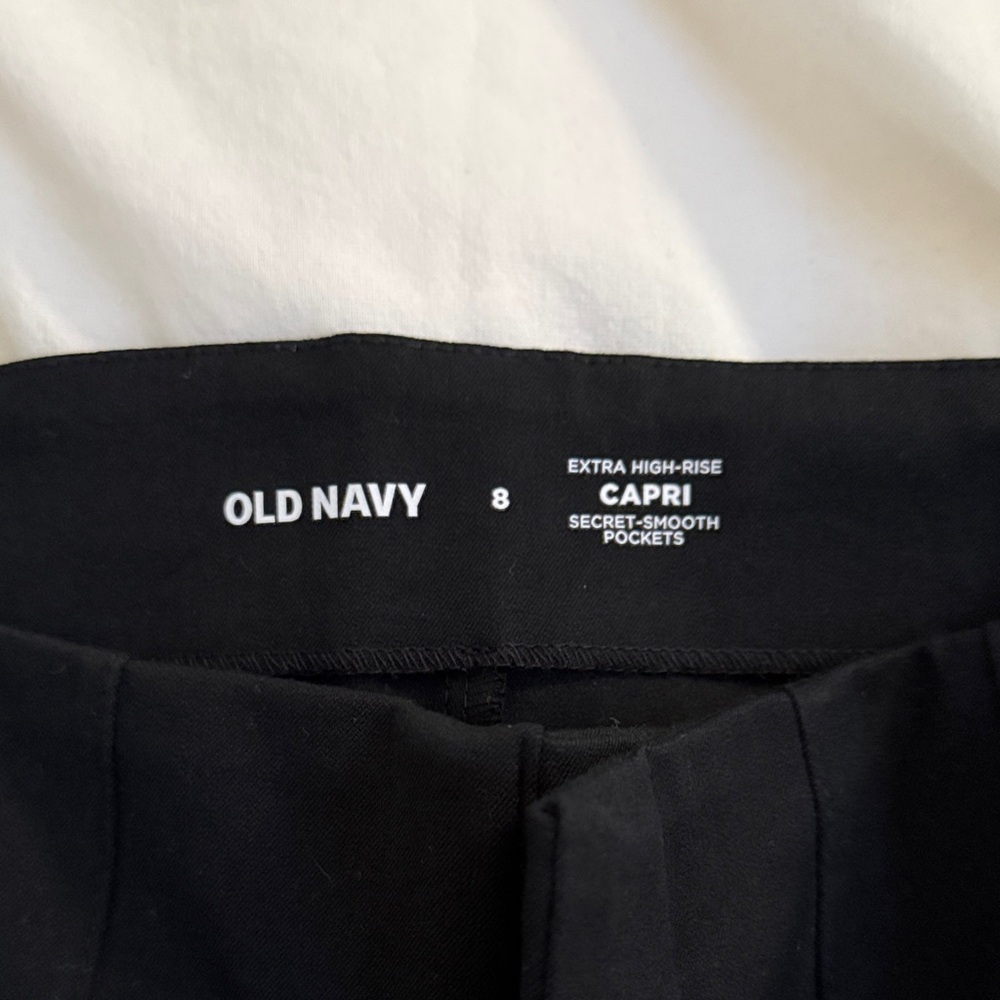 Old Navy Extra High Waisted Polished Pixie Classic Black Cropped Pants 8 nwt - Picture 3 of 5